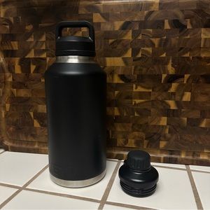 YETI Rambler 64oz